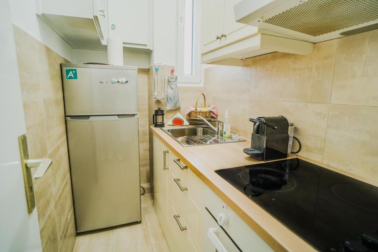Green Apartment Ground Floor Feel Like Home Properties Saronida Экстерьер фото