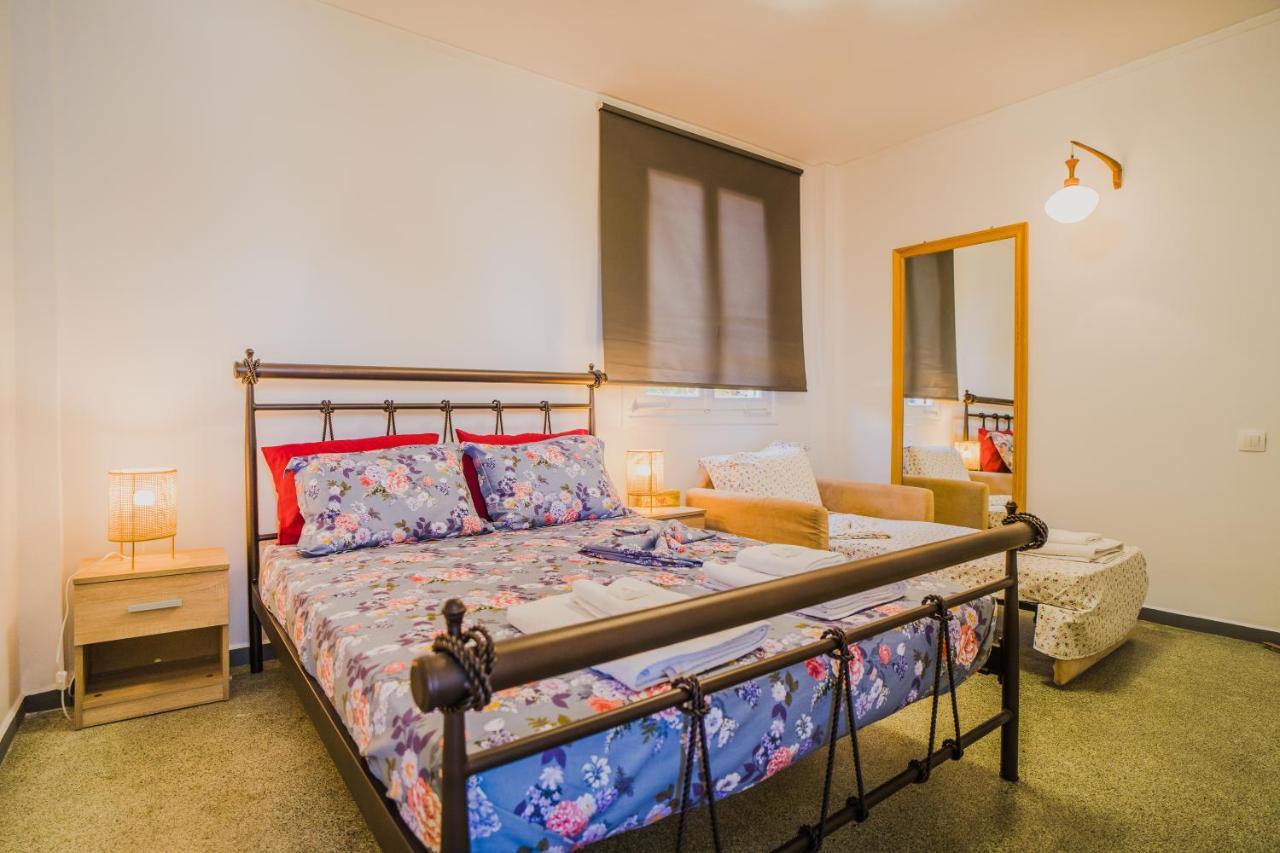 Green Apartment Ground Floor Feel Like Home Properties Saronida Экстерьер фото