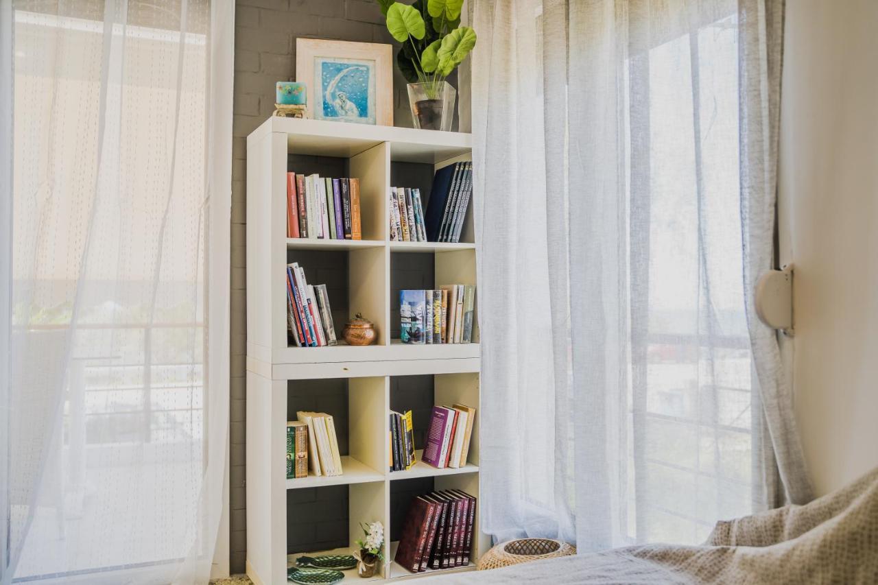 Green Apartment Ground Floor Feel Like Home Properties Saronida Экстерьер фото